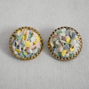 1960s Pastel Chip Circle Clip Earrings 