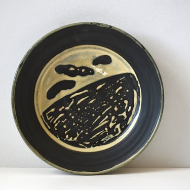 Vintage Mid Century Studio Art Pottery Decorative Wall Plate with Abstract Design, Holland 