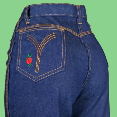 Vintage DEADSTOCK disco jeans. Embroidered back pockets with rose appliqué. Dark wash 70s 80s. CURVY fit. (30 x 31 1/2) 