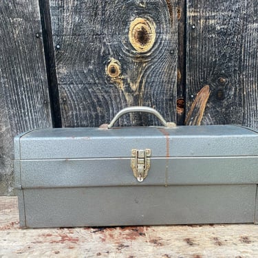 Metal Toolbox -- Classic Metal Toolbox -- Vintage Toolbox -- Metal Toolbox -- Silver Metal Toolbox -- Classic Toolbox -- Tool Storage 