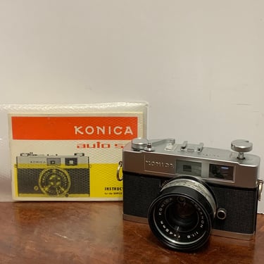 Vintage 1970s Konica Auto S2 35mm Camera 