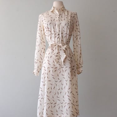 Silky 1970's Ivory Day Dress/ Sz M
