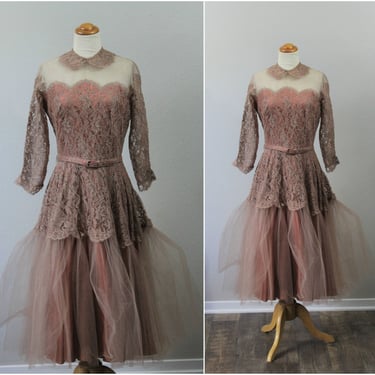 1950s Prom Dress / Vintage 50s ANN KAUFFMAN Salmon Lace Tulle Rockabilly PinUp Event Cocktail Dress / Modern Size Medium 10 12 // Pinup Girl 