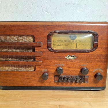 Restored 1938 Western Air Patrol AM/SW/MP3 Radio, Bluetooth Option, Art Deco Model 388 