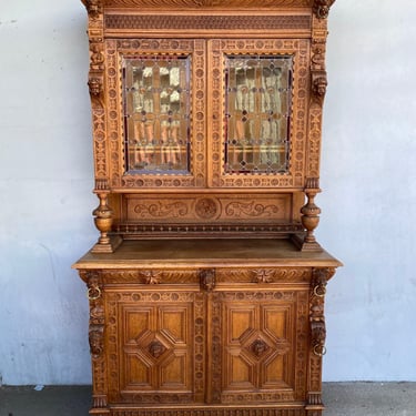 19th Century French Renaissance Buffet Victorian Carved Lion Cabinet Vitrine 