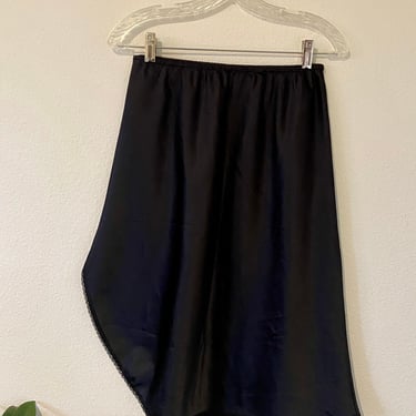 Vintage Black Skirt Slip with Lace-Trimmed Side Slit 