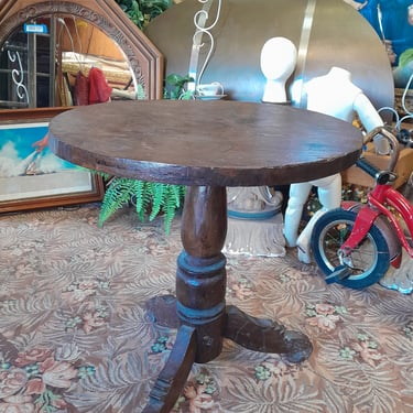 David Smith & Co. Round Hand-carved Wooden Table