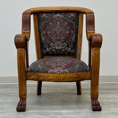 Early 1900's Antique Throne / Parlor Chair W/Claw Foot Front Legs ~ Awesome Condition  (SHIPPING NOT FREE) 