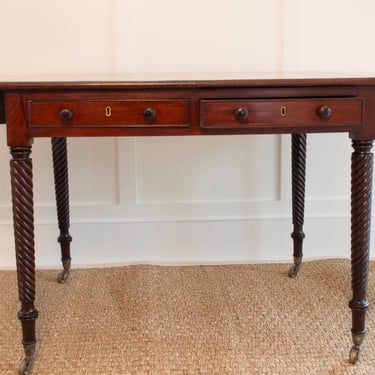 Antique Federal Mahogany Sofa Table