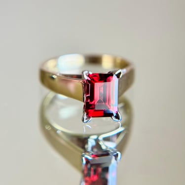 Vintage 14K Gold Emerald Cut Garnet Solitaire Engagement Ring Sz 5.25-5 3.8g 