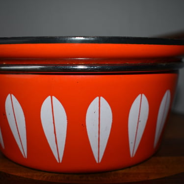 Cathrineholm Lotus Saucepan in Red Enamel - Made in Norway - No Lid 