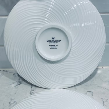 Set of 4 White Swirl Wedgwood Ethereal 101 Bone China by LeChalet