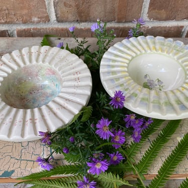 80's Vintage Chalet Suzanne Ceramic Bowls, Set Of 2, Violet And Spattered Design. Small Soup Bowl, Fruit Salad, Ice Cream, Lake Wales Fl 
