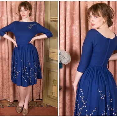 1950s Dress - Chic Vintage 50s Hand Painted Day Dress made of Royal Blue Wool Jersey with Pussywillow Motif 