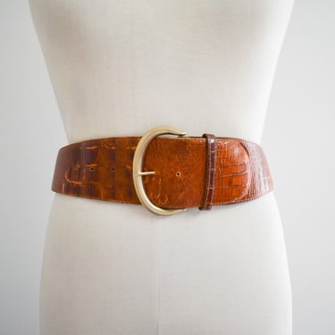 1980s/90s Wide Curved Brown Leather Reptile Embossed Belt 