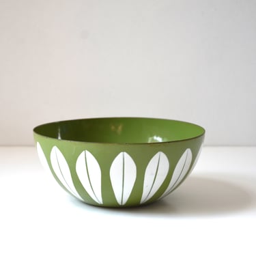 Vintage Avocado Green Enameled 8" Lotus Pattern Bowl by Cathrineholm, Norway 