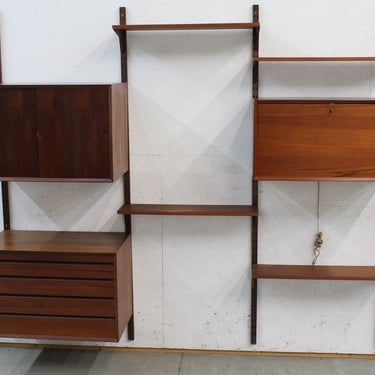 Mid-Century Danish Modern  Poul Cadovius for Royal Systems &amp;quot;Cado&amp;quot; Teak Wall Unit/System 