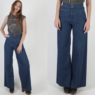Super High Waisted Womens Levis Bell Bottom Denim Jeans Size 26 x 33 