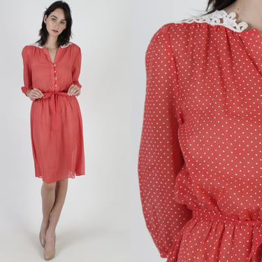 Casual Red Polka Dot Dress / Vintage 70s Summer Waist Tie Dress / Lace Shoulder Mini Dress / Garden Prairie Day Party Dress 