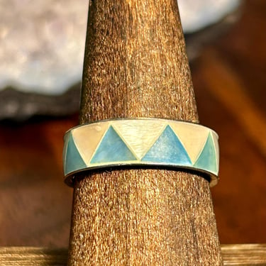 Vintage Mother Of Pearl Ring White And Blue Triangle Geometric Design Retro Gift 