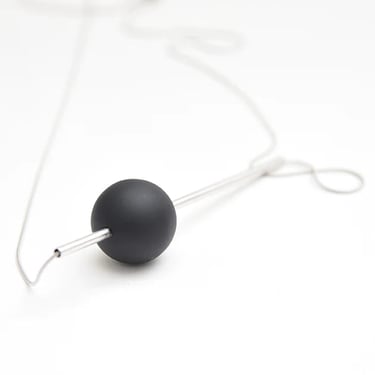 Bar &amp; Orb Versatile Necklace | Black