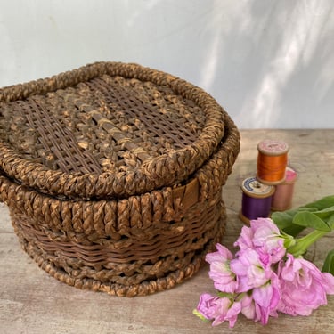 Antique Sewing Basket, Small Woven Basket, Shabby, Bohemian, Sewing Supplies, Fiber Arts, Tattered Satin Lining 