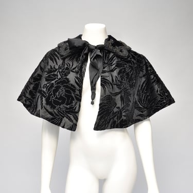 antique vintage victorian 1960s black velvet and silk rose motif capelet 
