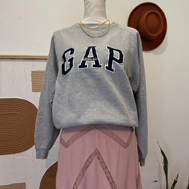 Vintage 90s GAP Grey 100% Cotton Embroidered Graphic Crewneck Sweatshirt M 