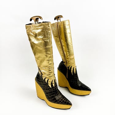 1990s / y2k Luichiny Black and Gold Platform Cowboy Boots / Pointy Toe / Flames / Croc / Prince / Western / Metallic Leather / Size 40 / 