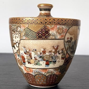 Fine and Rare Miniature Satsuma Vase by Taizan Yohei