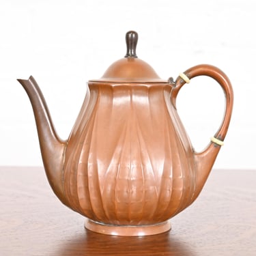 Tiffany Studios New York Arts & Crafts Copper Tea Kettle, Circa 1910