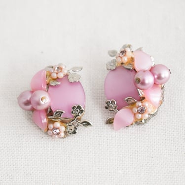 1960s Pink Thermoset and Faux Pearl Clip Earrings 