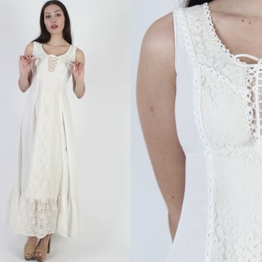 Ivory Lace Up Corset Maxi Dress / Renaissance Faire Style Clothing / Vintage 70s Prairie Bridal Wedding Gown 
