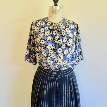 Vintage 1940's Blue Black White Floral Rayon Blouse Top Neck Bow Half Sleeves Button Front WW2 Era Rockabilly Spring Summer Size Medium 