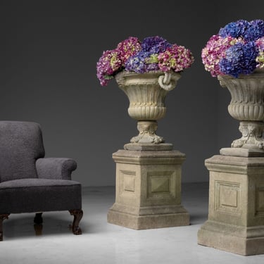 Armchair / Garden Urns