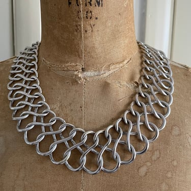 Vintage 1980’s ‘90s Anne Klein infinity chain link necklace, Lion head, statement choker 
