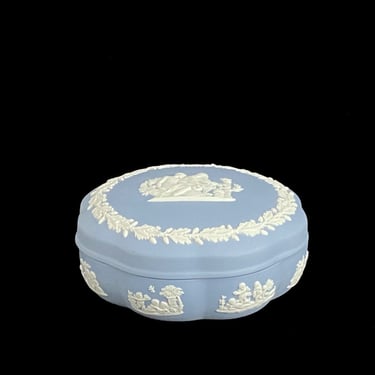 Vintage Wedgwood Blue & White Jasperware Trinket Scalloped Box w Lid Neoclassical Scenes England English Porcelain Jasper Ware 