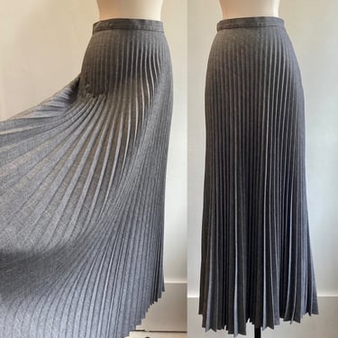 Vintage 70s Maxi Skirt / On BIAS KNIFE PLEAT / Suiting Fabric / Column Skirt / Model Length 