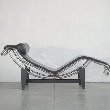 LC4-Style Chaise Lounge
