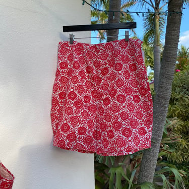 1960's Shorts / Volup 1950's Cotton Shorts / High Waisted Red and White Floral Cotton Shorts / Play Suit Hot Pants / VLV Viva Las Vegas 