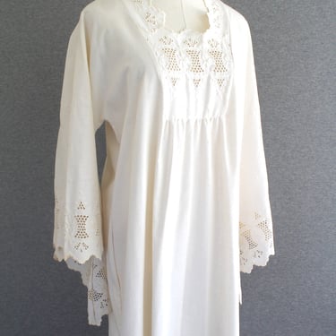 1970s - Natural Whit - Kaftan/Caftan - by Keyloun - Retailed at Neiman Marcus - Marked size L 