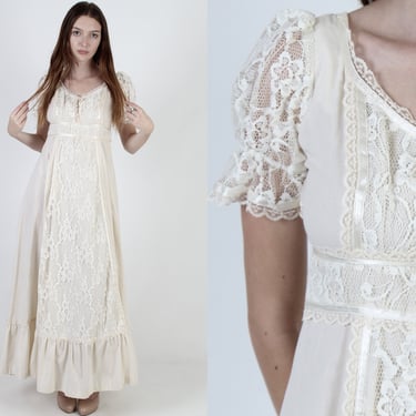 Vintage 70s Darling Prairie Dress / Ivory Floral Lace Country Style Outfit / Short Sheer Sleeve Wedding Dress / Lace Up Corset Bodice Maxi 