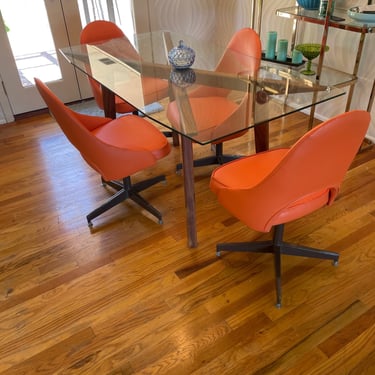Mid century modern swivel dining room chairs 