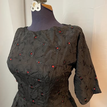 Black Red Eyelet Lace Dress Vintage 1950s Embroidered Satin Taffeta Pinup M L 