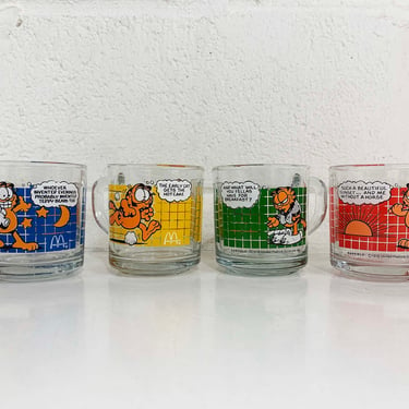 Vintage Garfield Mugs Set of 4 Glass Tea Coffee McDonald's Jim Davis Retro Kitsch Kitchen 1970s 70s Cartoon 