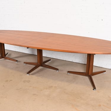 Edward Wormley for Dunbar Mid-Century Modern Walnut Elliptical Conference or Dining Table, 1960s