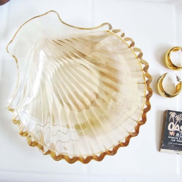 Vintage Shell Ceramic Dish - 80s Glass Seashell Soap Plate - Jewelry Trinket Ring Catchall - Beach House Mermaid Decor 