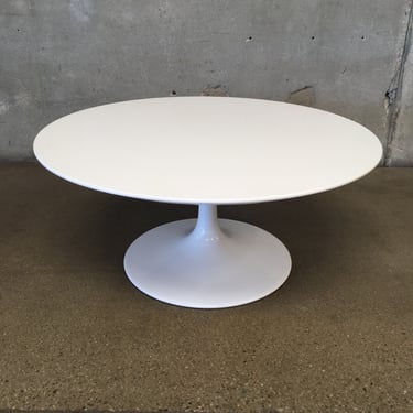 Quality Knoll Style White Tulip Coffee Table