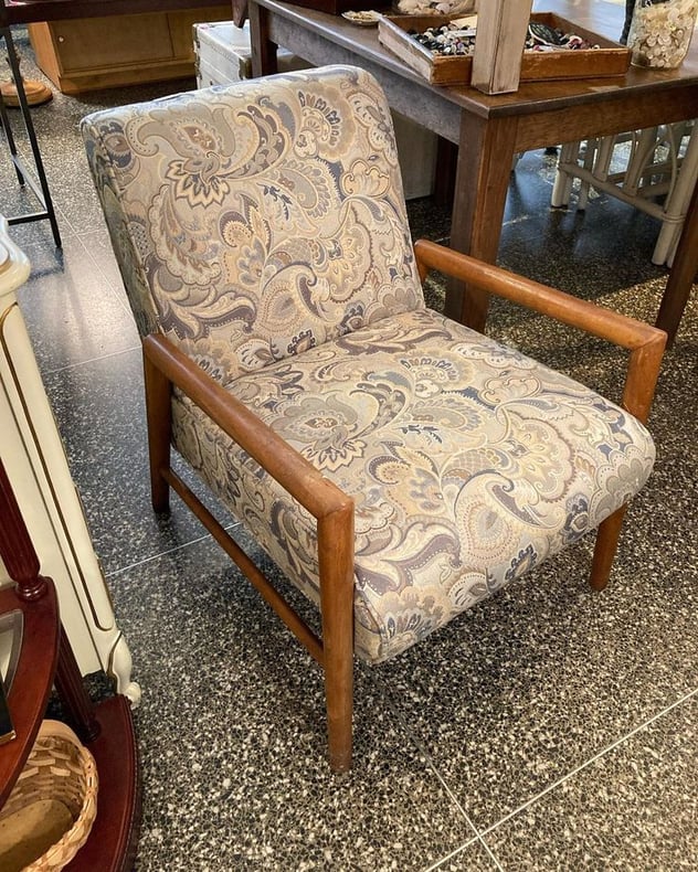 Conant Ball midcentury chair. 25” x 31” x 31.5” seat height 16.5”