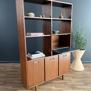 Mid-Century Modern Free-Standing Walnut Bookshelf, c.1960’s 